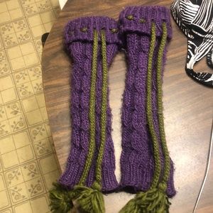 Crazy leg warmers